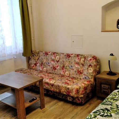 Apartmány Kukaččí hnízdo Benesov nad Ploucnici Esterno foto