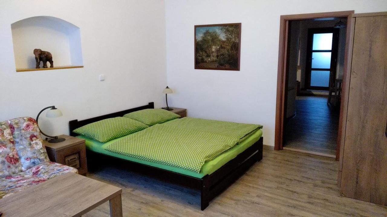 Apartmány Kukaččí hnízdo Benesov nad Ploucnici Esterno foto