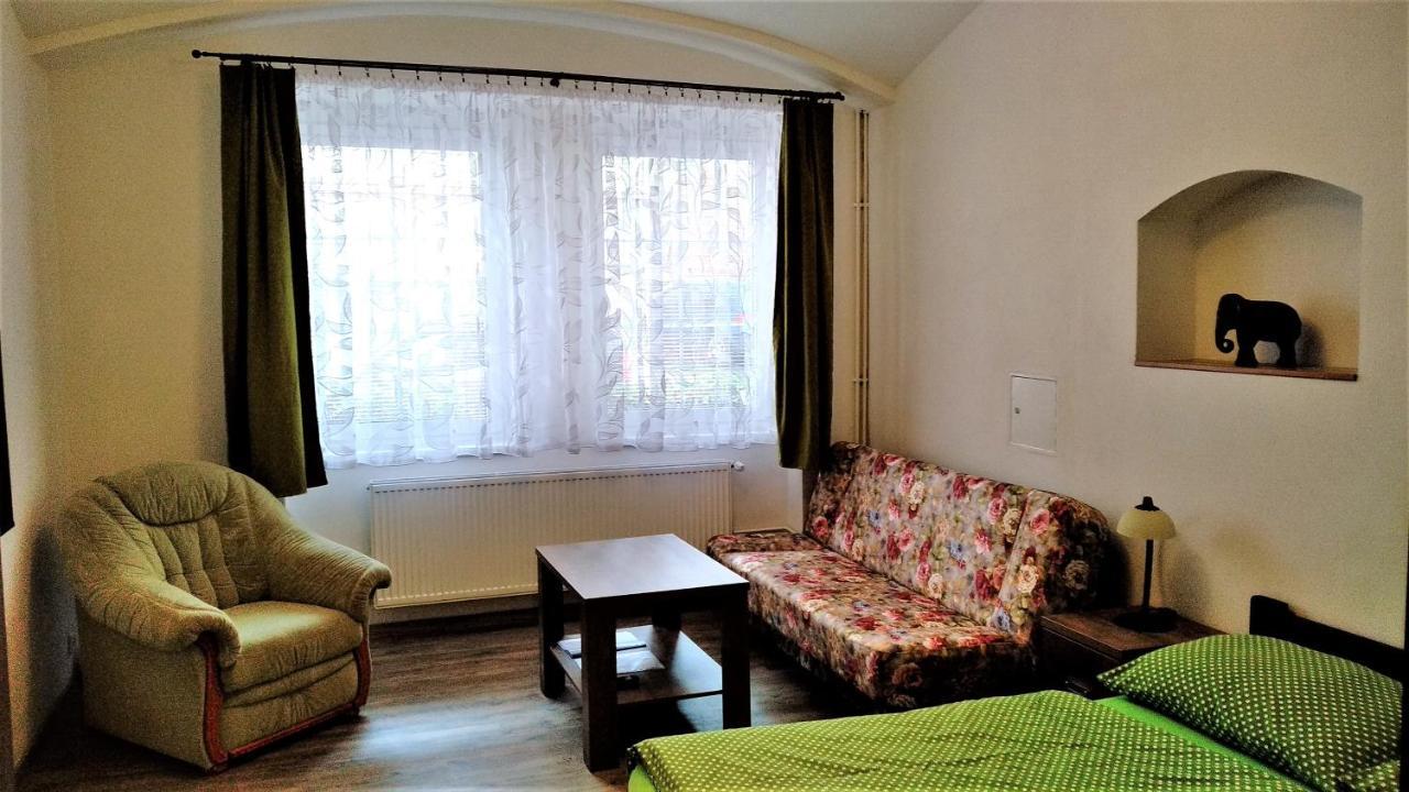 Apartmány Kukaččí hnízdo Benesov nad Ploucnici Esterno foto